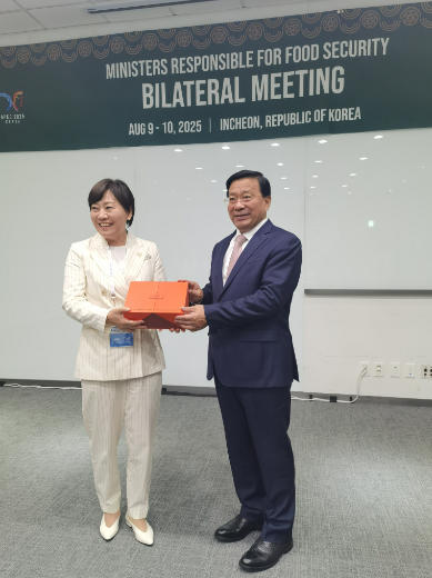 韩俊出席亚太经合组织第十届粮食安全部长级会议2